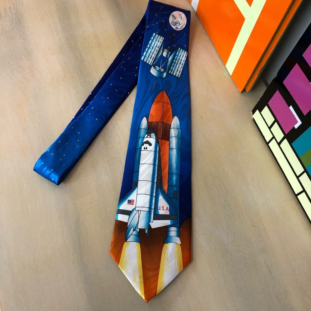 NWOT Space Shuttle Tie